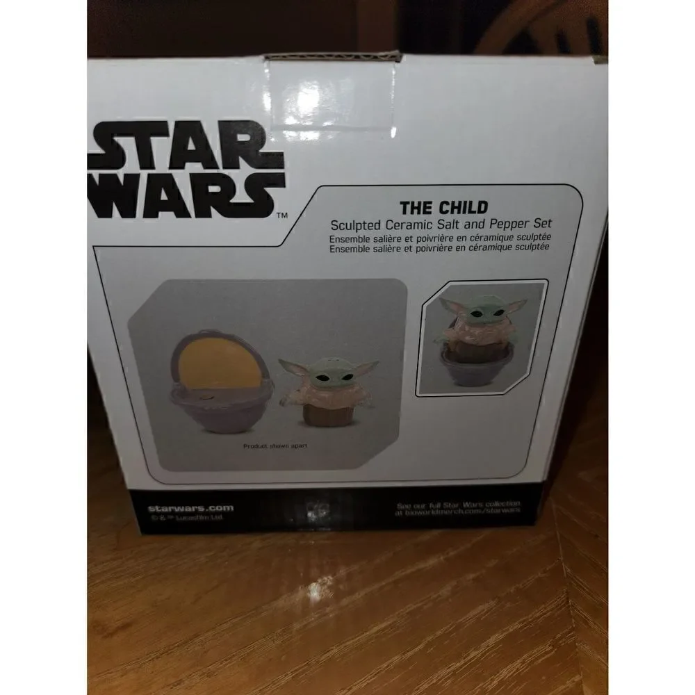 Star Wars baby yoda the child salt and pepper shakers.